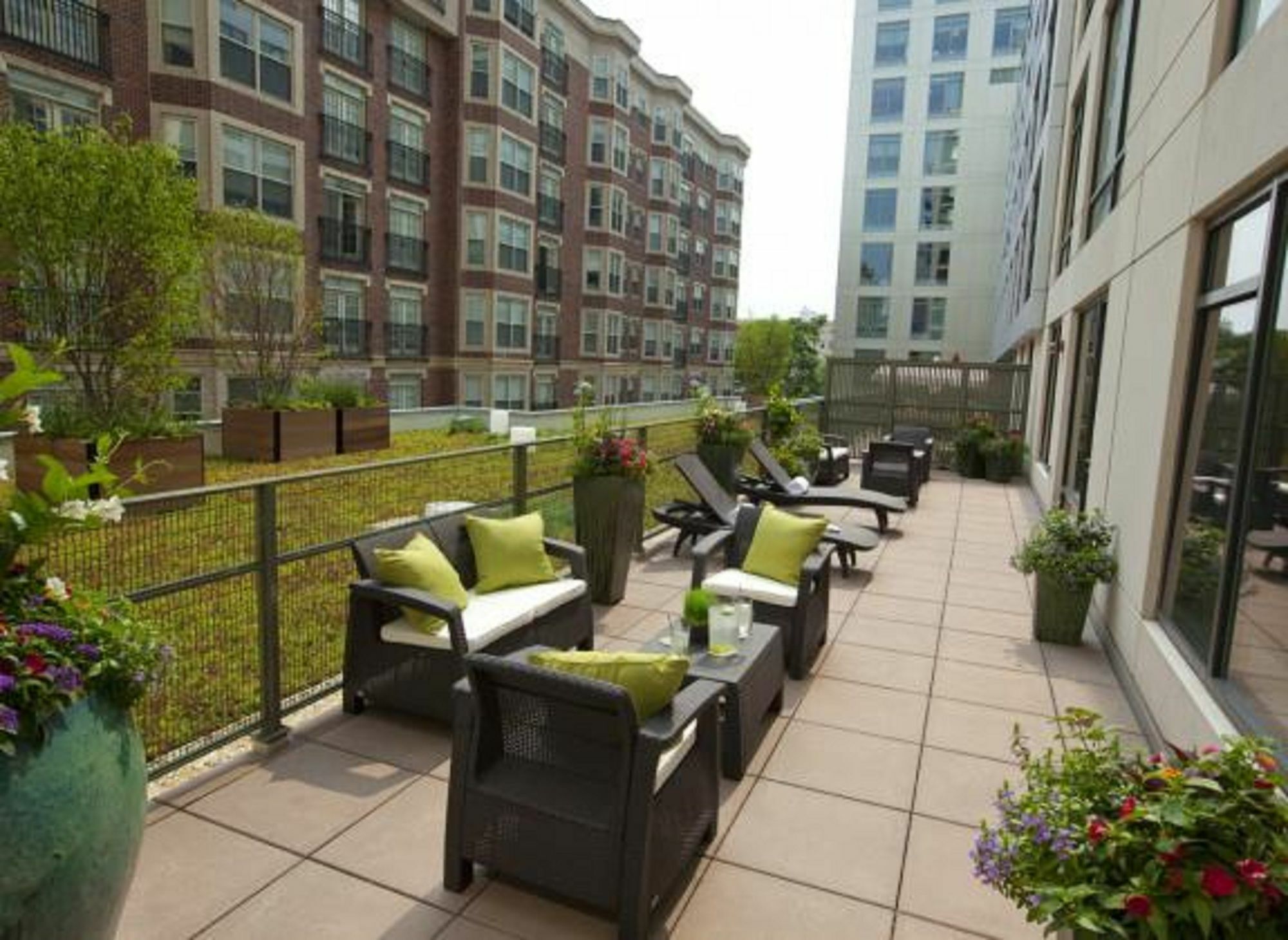 Global Luxury Suites At Kenmore Square Boston Exterior photo